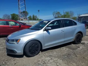 Volkswagen Jetta 1.8L 4 2014