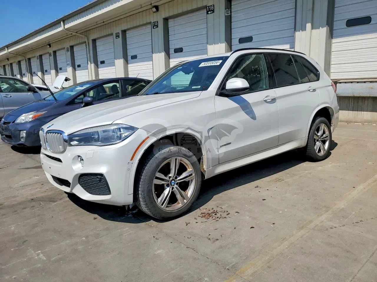 BMW X5 4.4L 8 2015