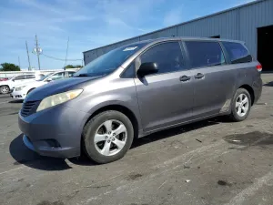 Toyota Sienna 3.5L 6 2011