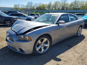 Dodge Charger 5.7L 8 2014