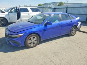 Hyundai Elantra 2.0L 4 2025