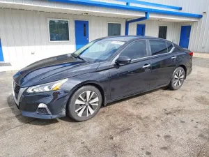 Nissan Altima 2.5L 4 2021