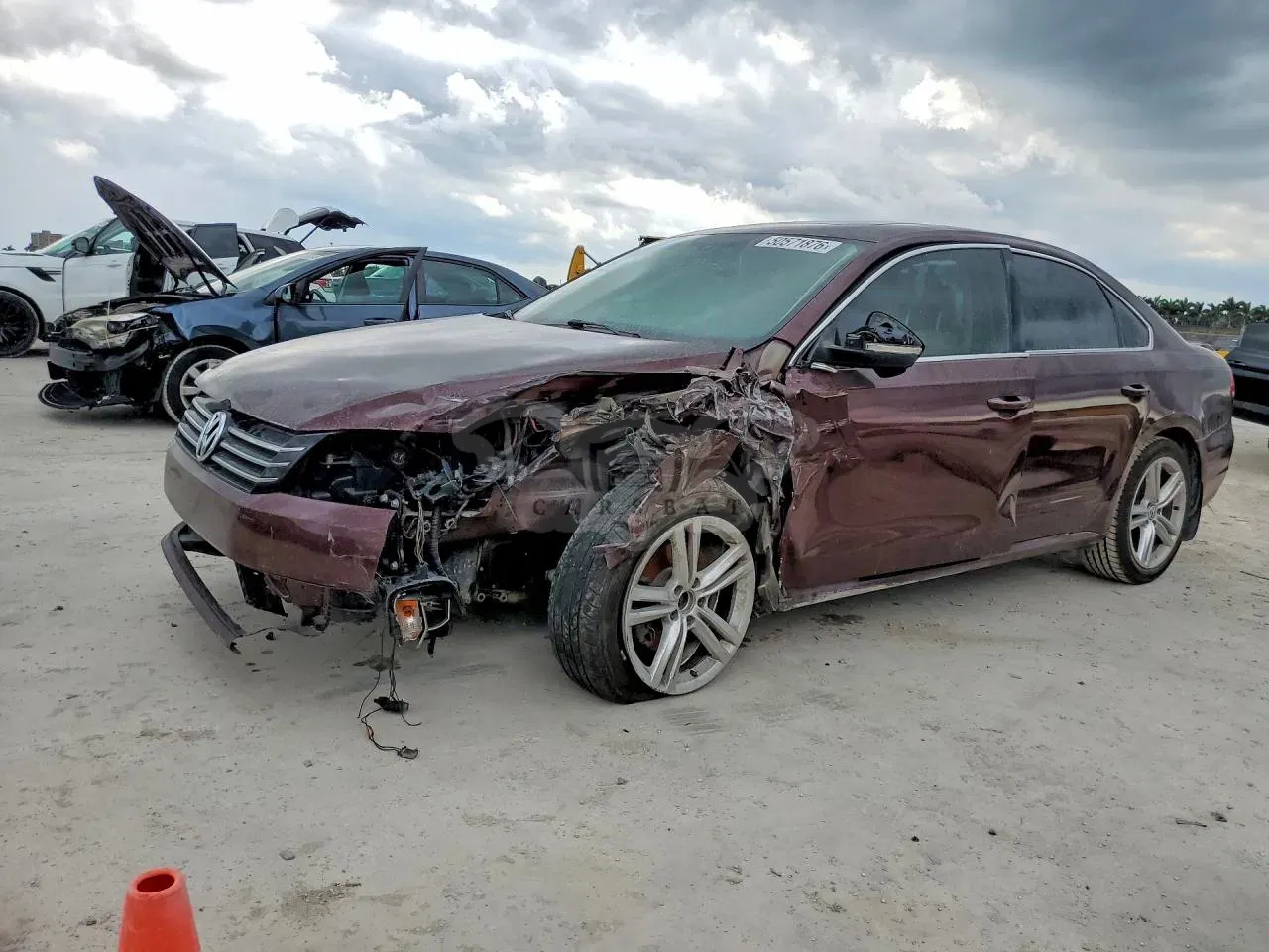 Volkswagen Passat 2.0L 4 2014