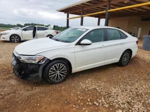 Volkswagen Jetta 1.4L 4 2021