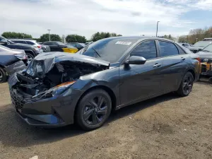 Hyundai Elantra 2.0L 4 2023