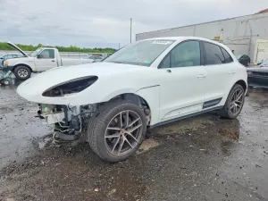Porsche Macan 2.0L 4 2022