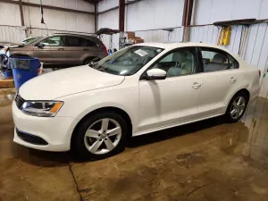 Volkswagen Jetta 2.0L 4 2013