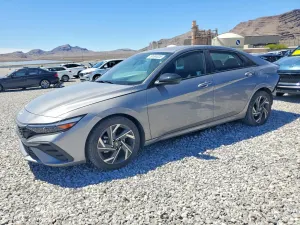 Hyundai Elantra 2.0L 4 2025