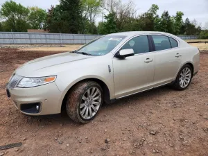 Lincoln MKS 3.5L 6 2010