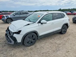 Volkswagen Taos 1.5L 4 2025