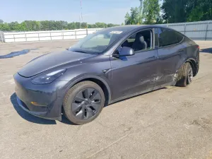 Tesla Model Y 2025