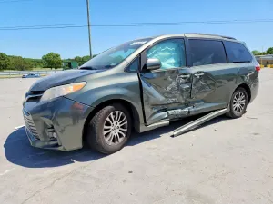 Toyota Sienna 3.5L 6 2018