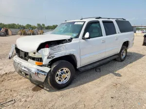 Chevrolet Suburban 6.0L 8 2003
