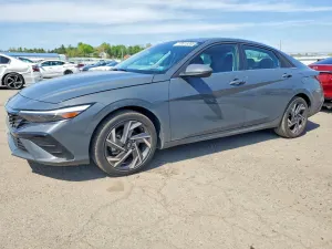 Hyundai Elantra 2.0L 4 2025