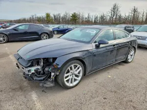 Audi A5 2.0L 4 2024
