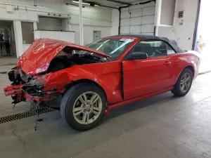 Ford Mustang 3.7L 6 2014