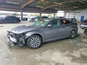 Nissan Altima 2.5L 4 2025