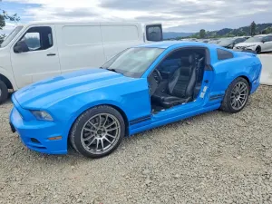 Ford Mustang 3.7L 6 2014