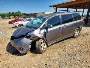 Toyota Sienna 3.5L 6 2011
