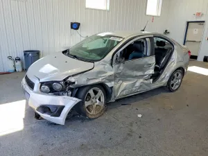 Chevrolet Aveo (Sonic) 1.4L 4 2014