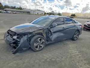 Hyundai Elantra 2.0L 4 2021