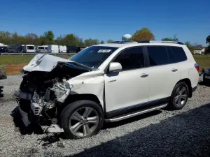 Toyota Highlander 3.5L 6 2013