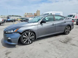 Nissan Altima 2.5L 4 2021
