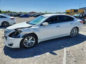Nissan Altima 2.5L 4 2015