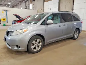 Toyota Sienna 3.5L 6 2011