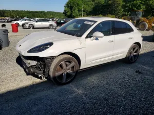 Porsche Macan 2.0L 4 2024