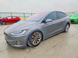 Tesla Model X 2018