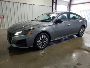 Nissan Altima 2.5L 4 2025