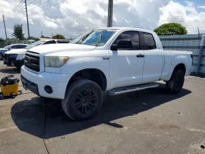 Toyota Tundra 5.7L 8 2010