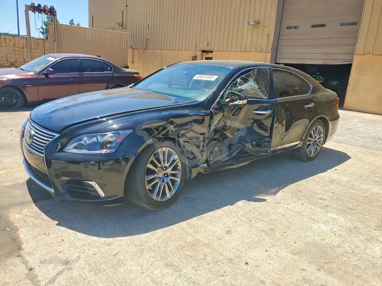 Lexus LS 4.6L 8 2016