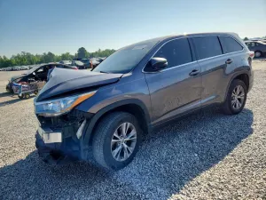 Toyota Highlander 3.5L 6 2015