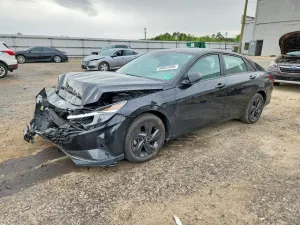 Hyundai Elantra 2.0L 4 2023