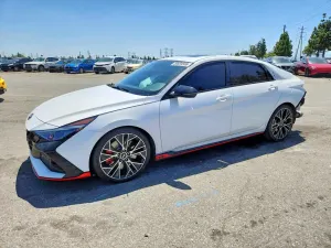 Hyundai Elantra 2.0L 4 2023