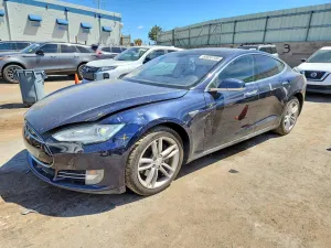 Tesla Model S 2013