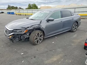 Volkswagen Passat 2.0L 4 2021