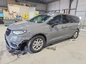 Chrysler Pacifica 3.6L 6 2025