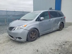 Toyota Sienna 3.5L 6 2011