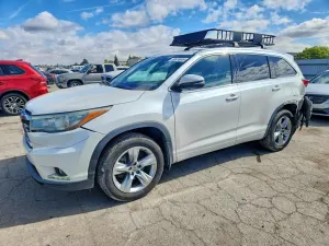 Toyota Highlander 3.5L 6 2014