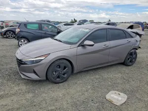 Hyundai Elantra 2.0L 4 2022