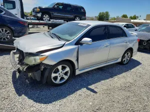 Toyota Corolla 1.8L 4 2012