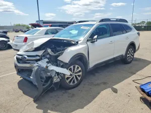 Subaru Outback 2.5L 4 2021