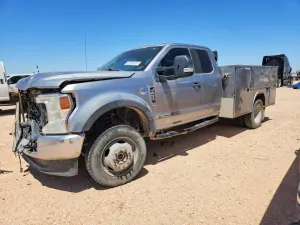 Ford F-450 6.7L 8 2020