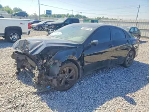 Hyundai Elantra 2.0L 4 2022
