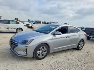Hyundai Elantra 2.0L 4 2020