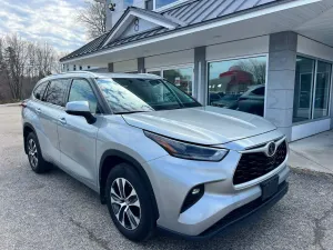 Toyota Highlander 3.5L 6 2021