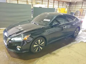 Nissan Altima 2.5L 4 2021